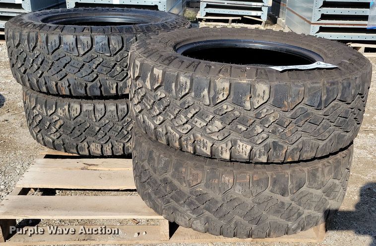 image for item DN4135 (4) Goodyear Wrangler LT275/65R18