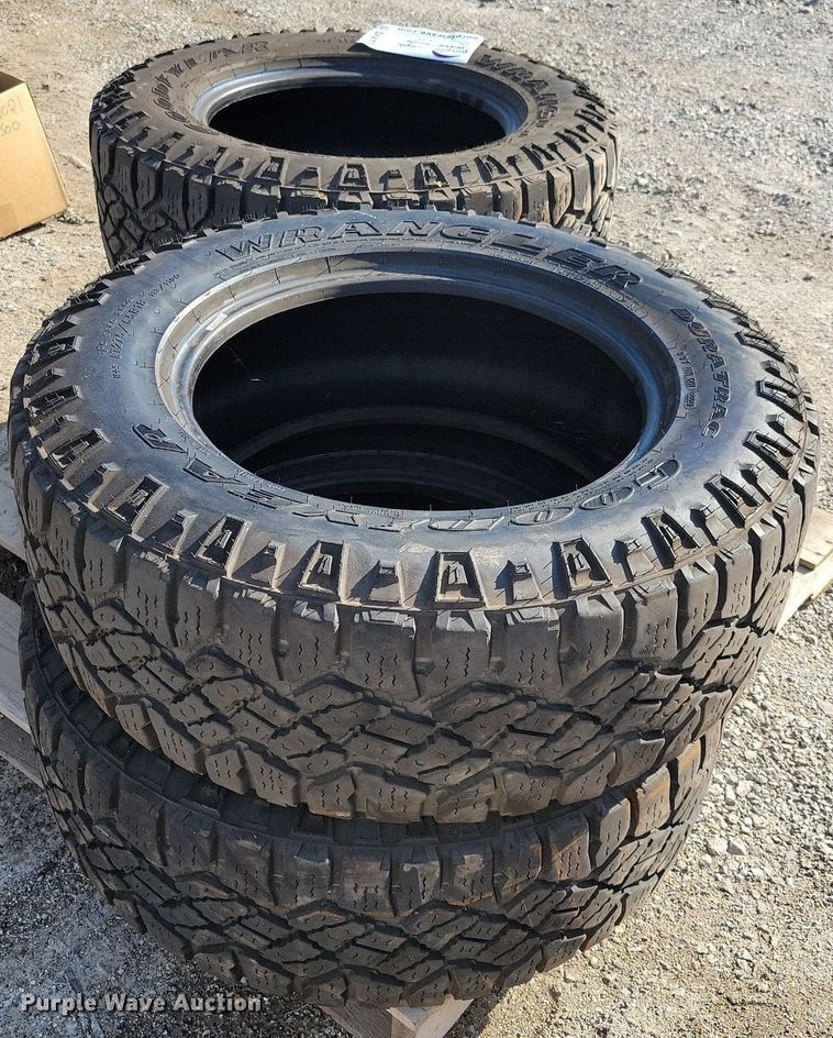 image for item DN4135 (4) Goodyear Wrangler LT275/65R18