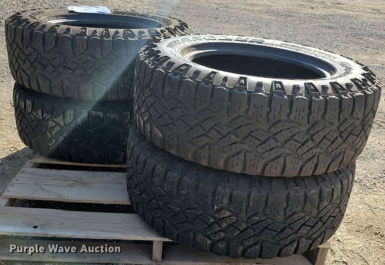 image for item DN4135 (4) Goodyear Wrangler LT275/65R18