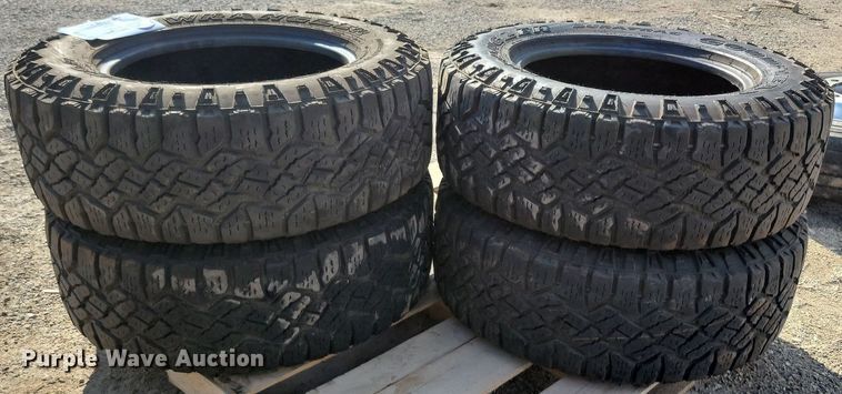 image for item DN4135 (4) Goodyear Wrangler LT275/65R18