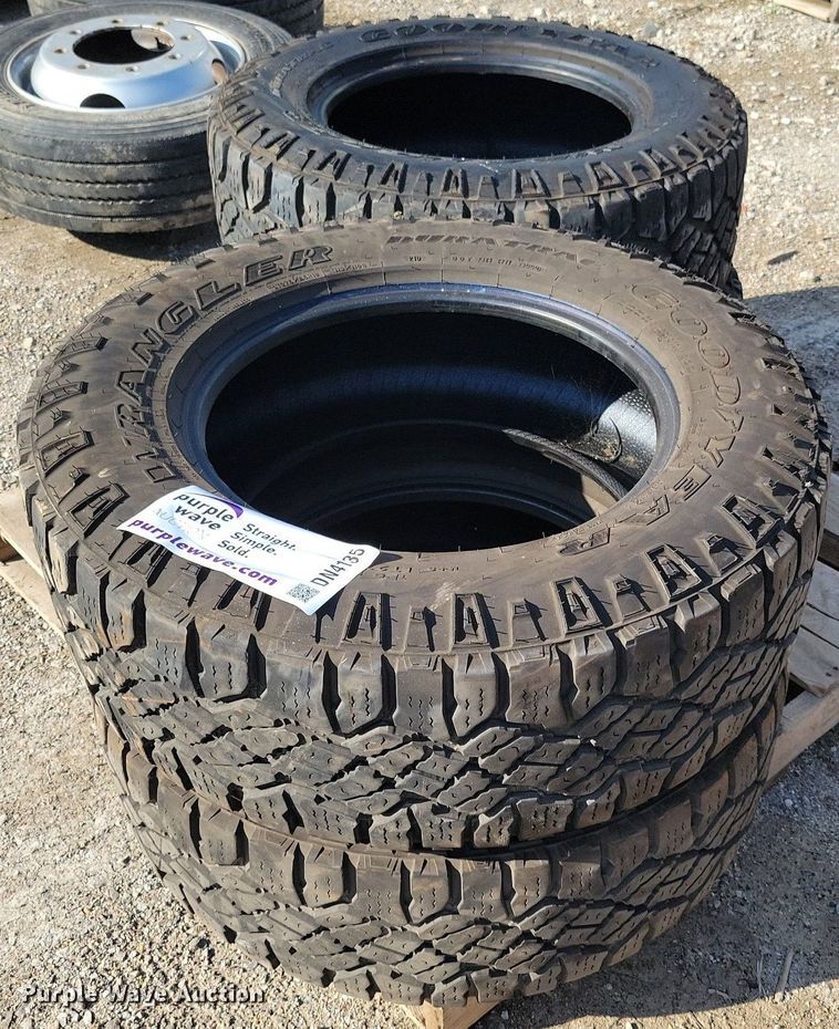 image for item DN4135 (4) Goodyear Wrangler LT275/65R18