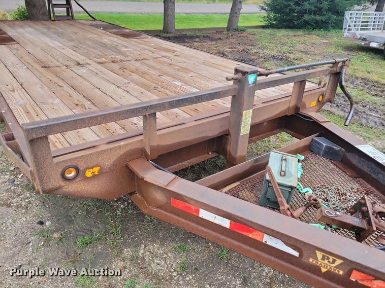 image for item DN4136 2002 PJ  equipment trailer