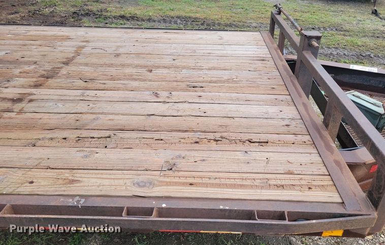 image for item DN4136 2002 PJ  equipment trailer