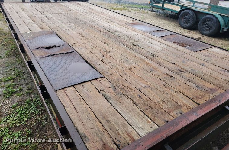 image for item DN4136 2002 PJ  equipment trailer