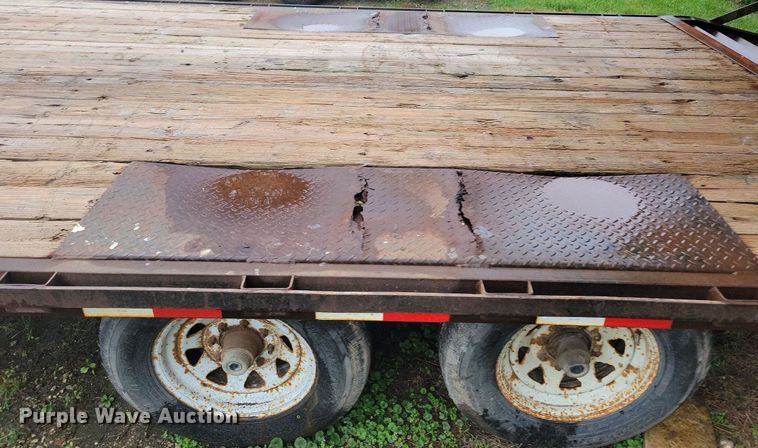 image for item DN4136 2002 PJ  equipment trailer