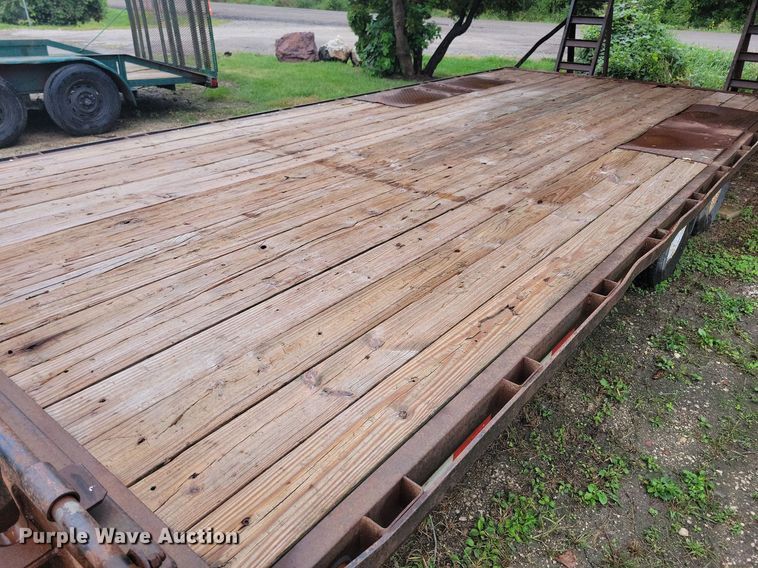 image for item DN4136 2002 PJ  equipment trailer