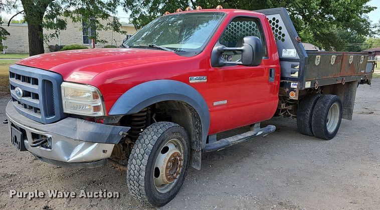 image for item DN8724 2006 Ford F450 Super Duty XL  flatbed truck