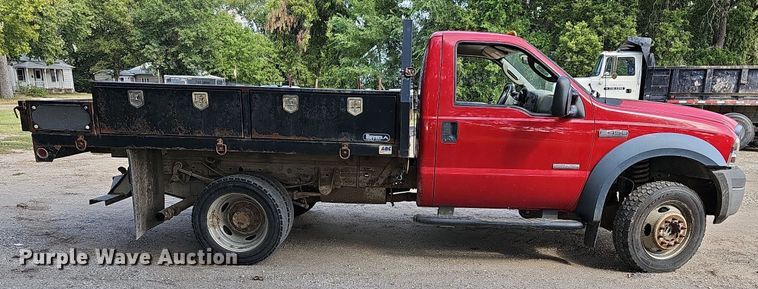 image for item DN8724 2006 Ford F450 Super Duty XL  flatbed truck