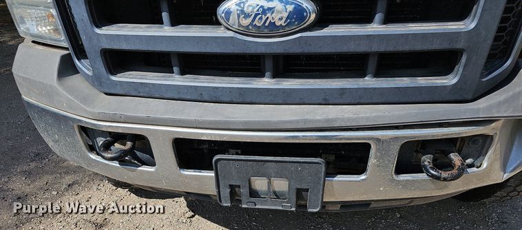 image for item DN8724 2006 Ford F450 Super Duty XL  flatbed truck