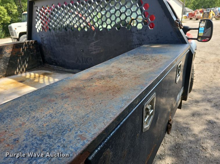 image for item DN8724 2006 Ford F450 Super Duty XL  flatbed truck
