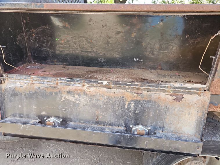 image for item DN8724 2006 Ford F450 Super Duty XL  flatbed truck