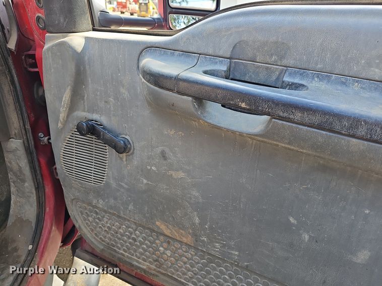 image for item DN8724 2006 Ford F450 Super Duty XL  flatbed truck