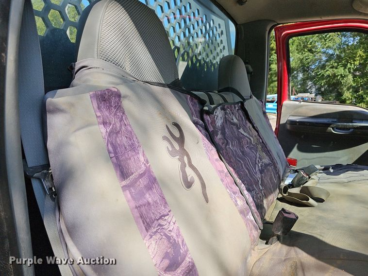 image for item DN8724 2006 Ford F450 Super Duty XL  flatbed truck