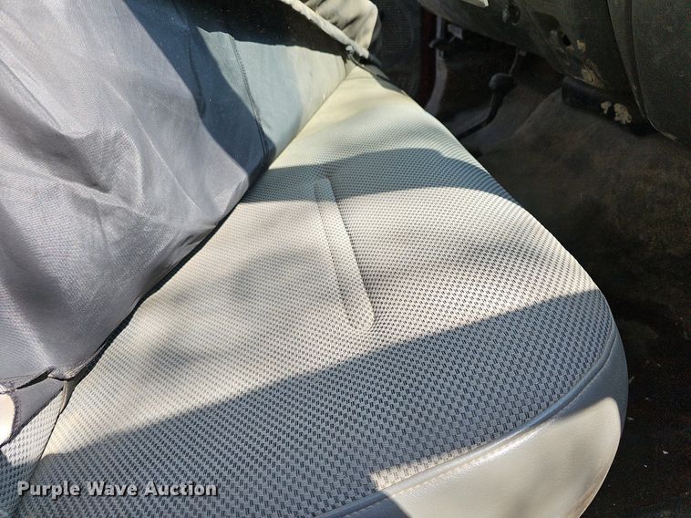 image for item DN8724 2006 Ford F450 Super Duty XL  flatbed truck