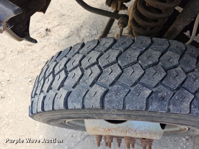 image for item DN8724 2006 Ford F450 Super Duty XL  flatbed truck