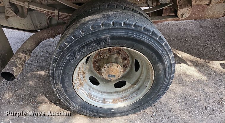 image for item DN8724 2006 Ford F450 Super Duty XL  flatbed truck