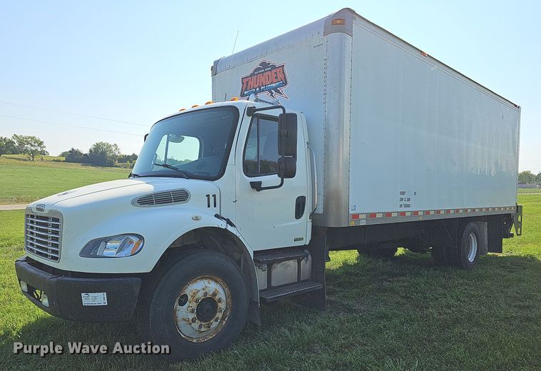 image for item DN8736 2007 Freightliner Business Class M2  box truck