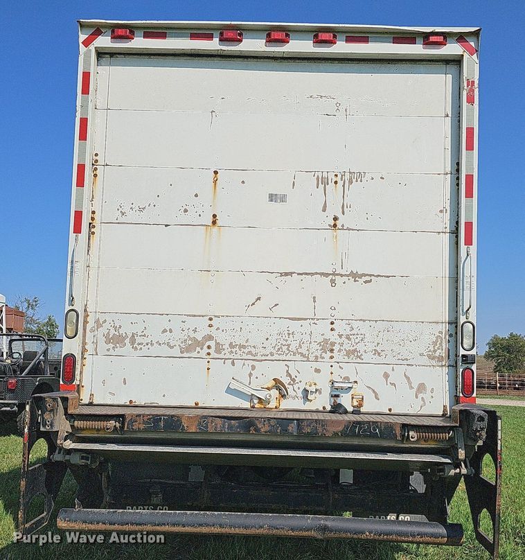 image for item DN8736 2007 Freightliner Business Class M2  box truck