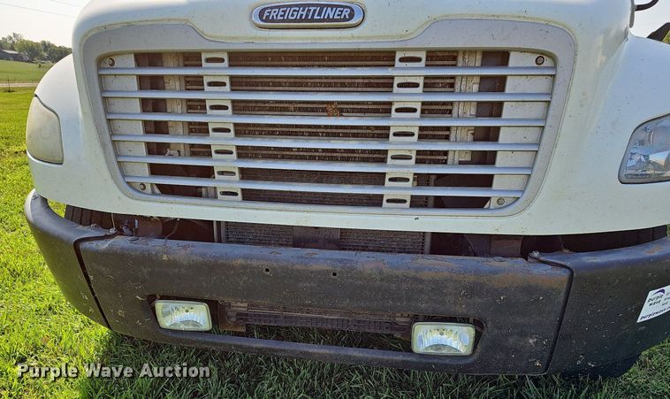 image for item DN8736 2007 Freightliner Business Class M2  box truck