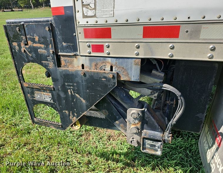 image for item DN8736 2007 Freightliner Business Class M2  box truck