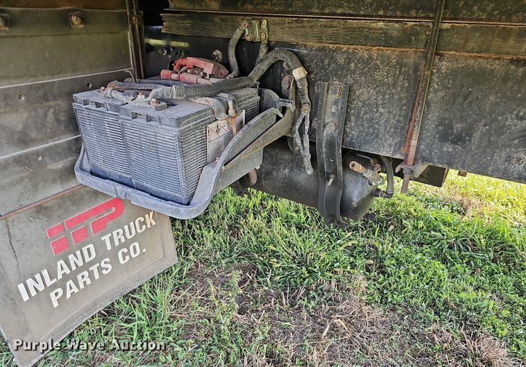 image for item DN8736 2007 Freightliner Business Class M2  box truck