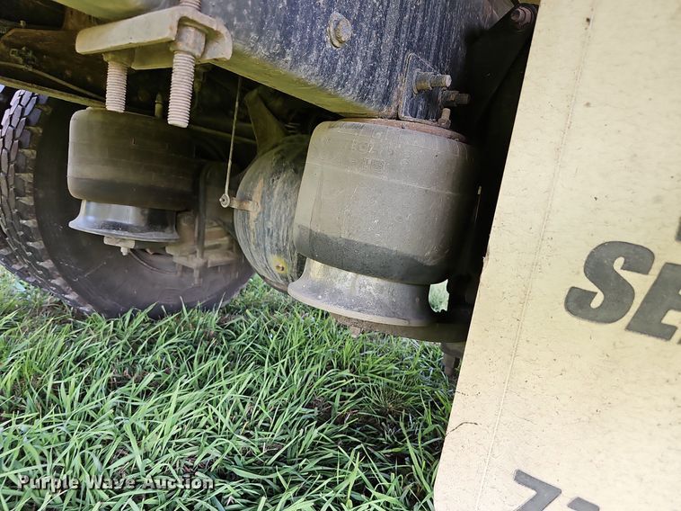 image for item DN8736 2007 Freightliner Business Class M2  box truck