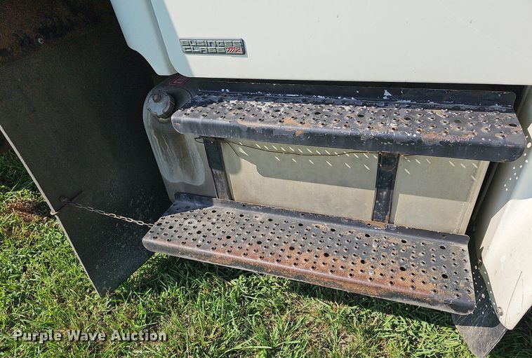 image for item DN8736 2007 Freightliner Business Class M2  box truck