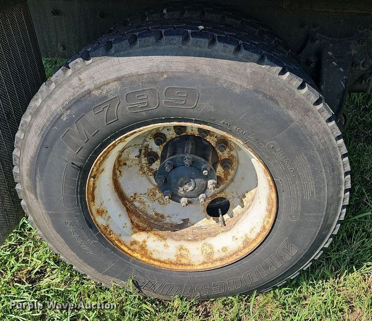 image for item DN8736 2007 Freightliner Business Class M2  box truck