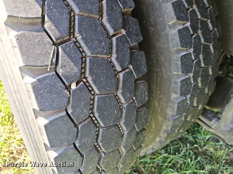 image for item DN8736 2007 Freightliner Business Class M2  box truck