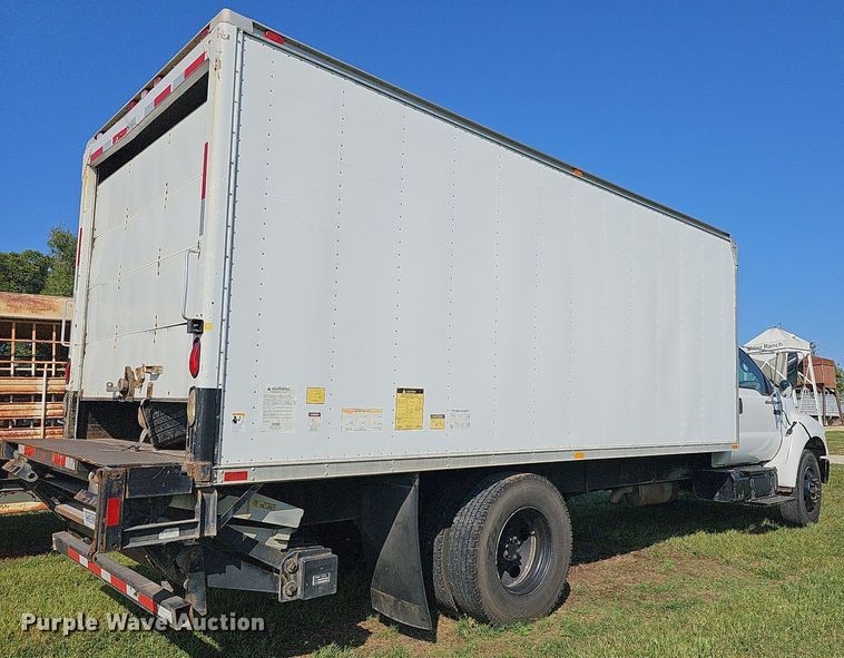 image for item DN8738 2005 Ford F750 Super Duty XL  box truck