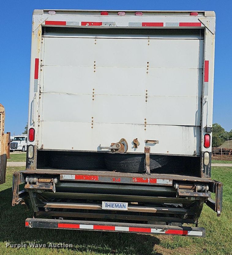 image for item DN8738 2005 Ford F750 Super Duty XL  box truck