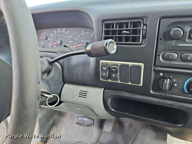 image for item DN8738 2005 Ford F750 Super Duty XL  box truck