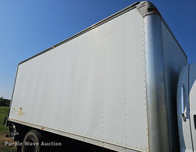image for item DN8738 2005 Ford F750 Super Duty XL  box truck