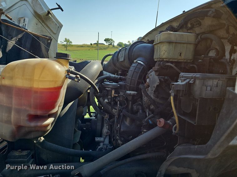 image for item DN8738 2005 Ford F750 Super Duty XL  box truck