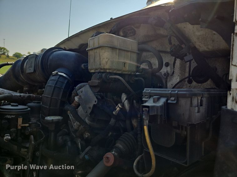 image for item DN8738 2005 Ford F750 Super Duty XL  box truck