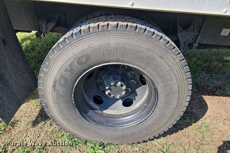 image for item DN8738 2005 Ford F750 Super Duty XL  box truck