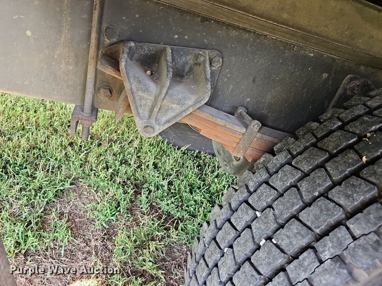 image for item DN8738 2005 Ford F750 Super Duty XL  box truck