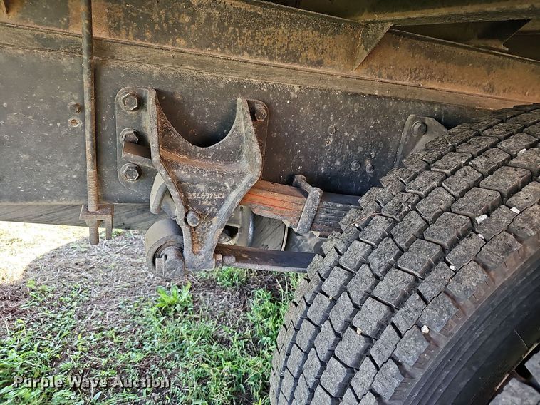 image for item DN8738 2005 Ford F750 Super Duty XL  box truck