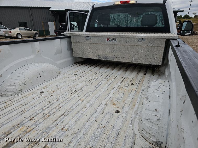 image for item DN8748 2019 Ford F350 Super Duty XL  pickup truck