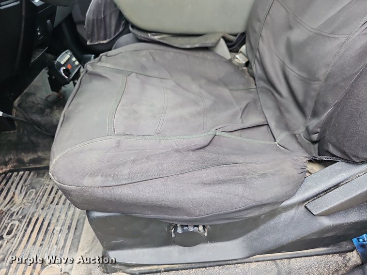 image for item DN8748 2019 Ford F350 Super Duty XL  pickup truck