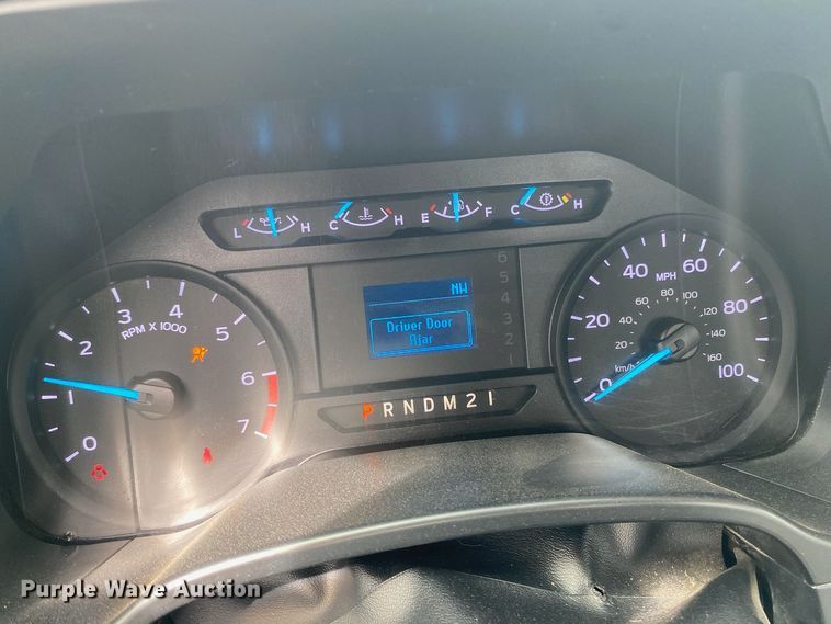 image for item DN8748 2019 Ford F350 Super Duty XL  pickup truck