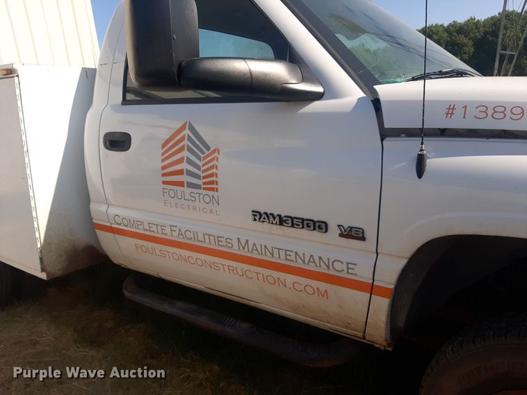 image for item DO3130 2001 Dodge Ram 3500  utility bed pickup truck