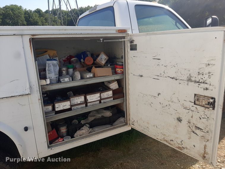 image for item DO3130 2001 Dodge Ram 3500  utility bed pickup truck