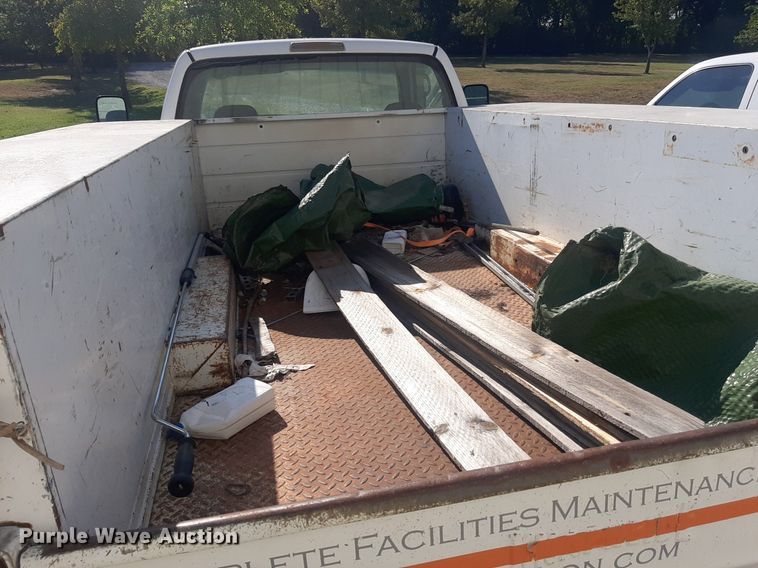 image for item DO3130 2001 Dodge Ram 3500  utility bed pickup truck