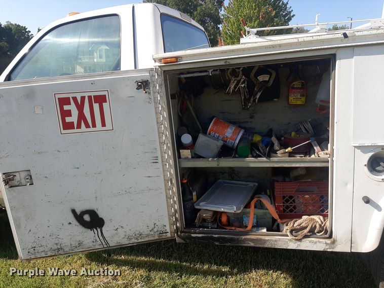 image for item DO3130 2001 Dodge Ram 3500  utility bed pickup truck