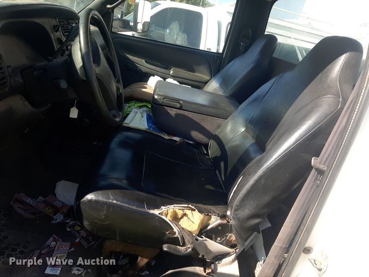 image for item DO3130 2001 Dodge Ram 3500  utility bed pickup truck