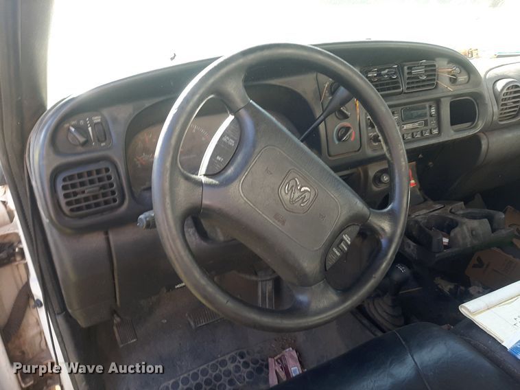 image for item DO3130 2001 Dodge Ram 3500  utility bed pickup truck