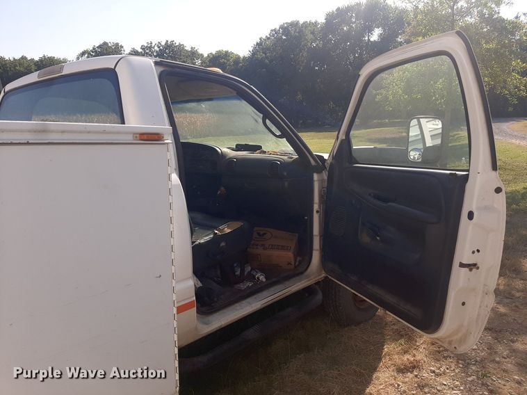 image for item DO3130 2001 Dodge Ram 3500  utility bed pickup truck