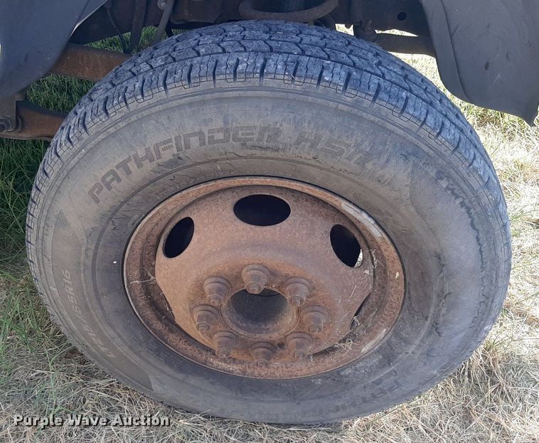 image for item DO3130 2001 Dodge Ram 3500  utility bed pickup truck