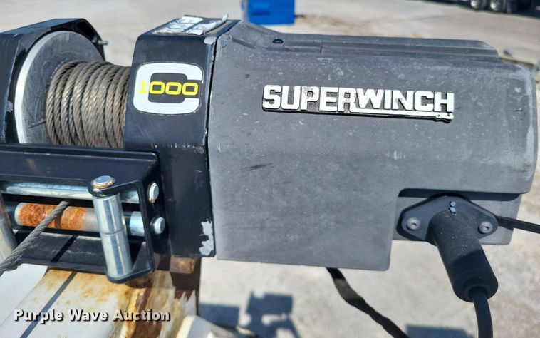 image for item DO4687 2000 Chevrolet C3500HD  utility bed pickup truck